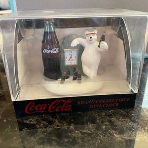 1999 Coca Cola Brand Collectible Mini Clock Polar Bear